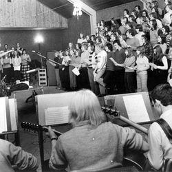 1972: Innøving til Feire Jul-arrangement i gamle Ynglingen