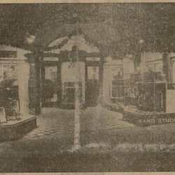 En av filialene til Sofus Kjeldsens musikkforretning i Brooklyn foto Norgesposten