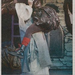 Ingrid og Hilde Mikaelsen som Askepott og Lille-mus Mei foto Stavanger Aftenblad