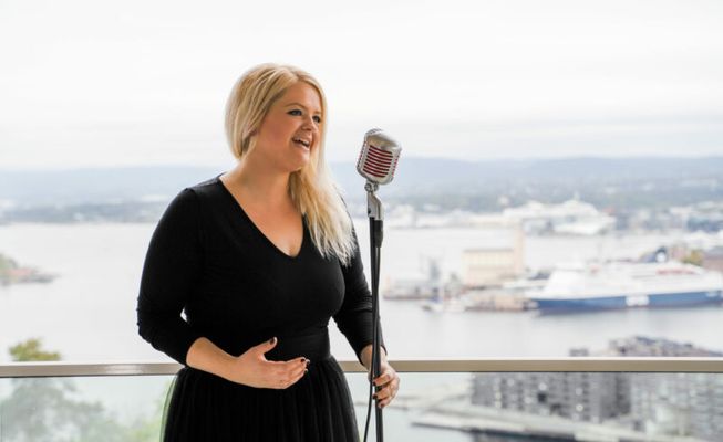 Jorunn Undheim foto hentet fra Artistens hjemmeside