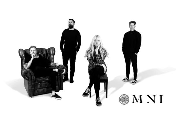 O M N I foto hentet fra bandets Facebookside