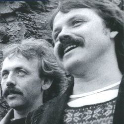 Kjell Arne Jensen sammen med kompisen "Besten". foto: Rogalands Avis