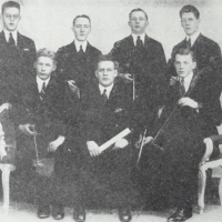 Fjell-Lagsorkesteret bildet hentet fra Sang og musikkliv i Haugesund- Dybdahl-Henriksen, H.