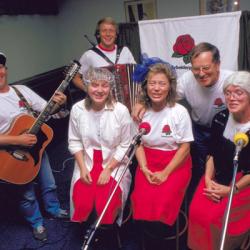1987. LO ssetter opp revy, og Åshild er med. (Foto: Øyvind Ellingsen)