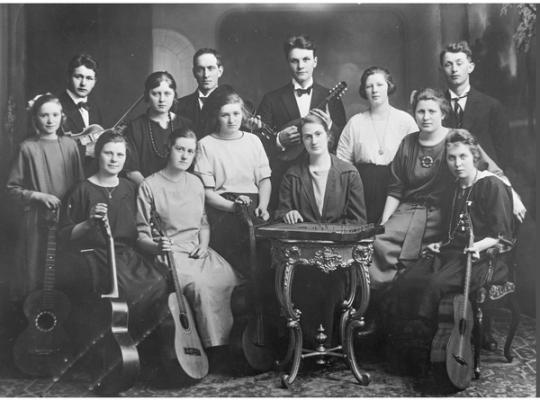Finnøy musikklag foto tilhører Ryfylkemuseet