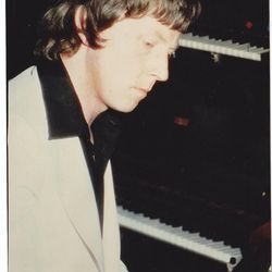 Røyse var pianist i Blåsenborg. Her i Kuppelhallen Lørdag 28. August 1976