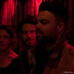 Ved Spillestedet Harder's.