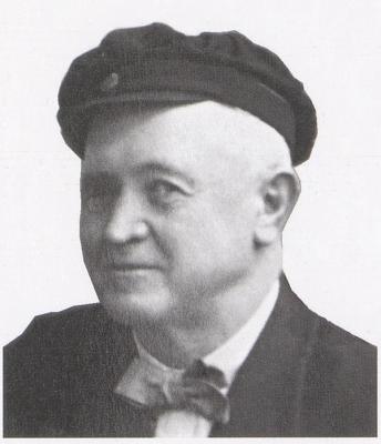 Eyvinn Thu Bildet hentet fra Iduns Julekomedie-Unge teaterglede 125 år