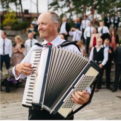 Klar til å ta imot med bruremarsj.