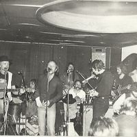 1978, Korvetten. Flying Jensen Brothers: Øistein Helgesen Sverre Erik Henriksen Rolf Oanes Magnar Fyllingen Kjell Jensen Besten Odd Stangeland Knallen-Jensen Jan Helge Didriksen. Per Vervik Og Ingunn Sørbø var og med.