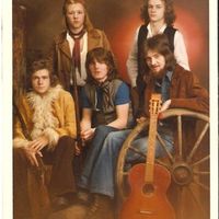" VARG " ca 1975. fra venstre Gunleif Danielsen, Bjarne Bamse Anvedsen, Olaf Bolle A Stølås, Rune Eriksen og Konrad Konki Tveit Bildet tilhører Rune Eriksen