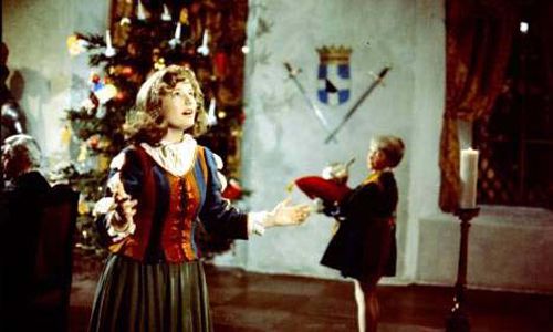 Hanne Krogh fremfører Sonjas sang i Reisen til julestjernen skjermdump fra filmen