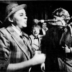 Unni Gjerde som en knalltøffe haugesunder foto Harald Nordbakken/Haugesunds Avis