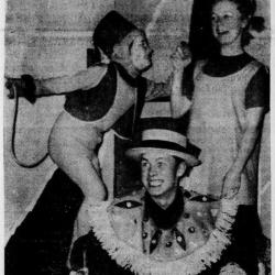 Stig Rostrup som Efarin Langstrømpe sammen med Anne May Svela og Åshild Helgevold foto Stavangeren