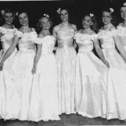 Dansejentene i Smil over byen foto Rogalands Avis