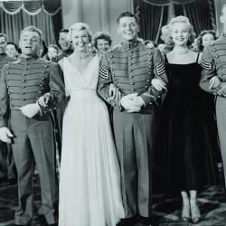 James Cagney, Doris Day, Gordon MacRae, Virginia Mayo, og Gene Nelson i The West Point Story (1950)