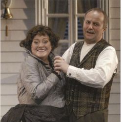 Hans Morten Hansen og Sally Nilsson foto Rogaland Teater/Emile Ashley