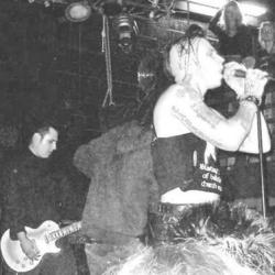 Edwin Borsheim med deathpunk bandet The Hexed