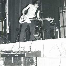 "Silver Jet" med en ung og kul Leiv Nilsson under arabershow-78 i gamle festiviteten. Bilde tilhører Johnny Lotsberg