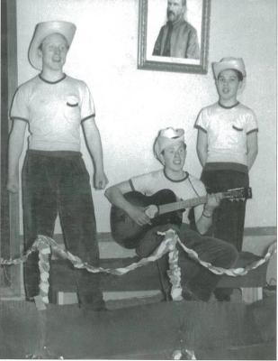 De tre Cabarellos. Bildet tilhører Dalane Folkemuseum