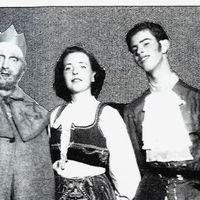 Hermann Johansen til venstre sammen med andre hovdrolleinnhavere i St.Georg og dragen Grace Bauer Nilsen og  Mallfred Tollaksen