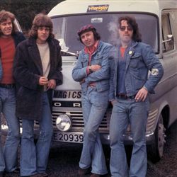 Finn Petter Ikdal, Terje Skar, Geir Salvesen, Erling Løvik og Magne Heigre i Skjoldastraumen