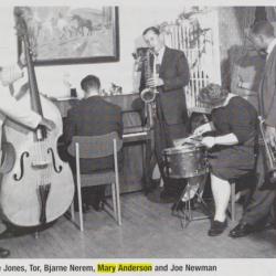 Mary Anderson spiller trommer med norske musikere bildet hentet fra boka "Born under the sign of jazz"