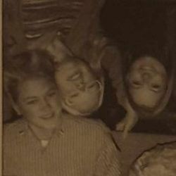 Fille Fatale foto hentet fra coveret til demoen The Great Experience of the Yum Yum Moose