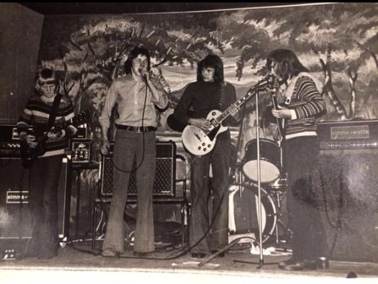 MONTEZUMA fra Haugesund 1973. F.v.:Roald M. Holmstrøm, Asbjørn Aasen, Fred Fredriksen, Kåre Frøystad (tr) og Kjell Arne Ekornsæter.