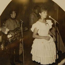 The Savages og Wenche Myhre i Kopervik