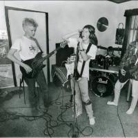 Røde Knær foto tilhører Frank Tønnesen. Lagt ut med tilatelse