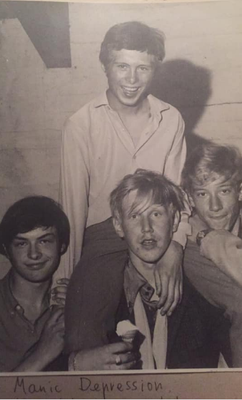 Manic Depression På bildet fra venstre: Engen, Bjotveit, Knutsvik , Lindeberg. Foto tilhører Gunnar Engen