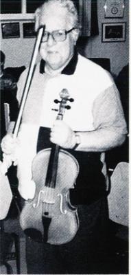 Odd Steine foto hentet fra Sandnes orkesterforening : 100 år : 1895-1995