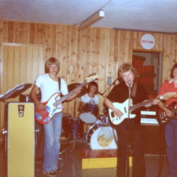 Catrix sin opprinnelige besetning . Fra venstre Harald Brimsø, Helge Hummervoll. Jarle Sørbø og Kurt Olsen foto tilhører Ørjan Engen Vestersjø.
