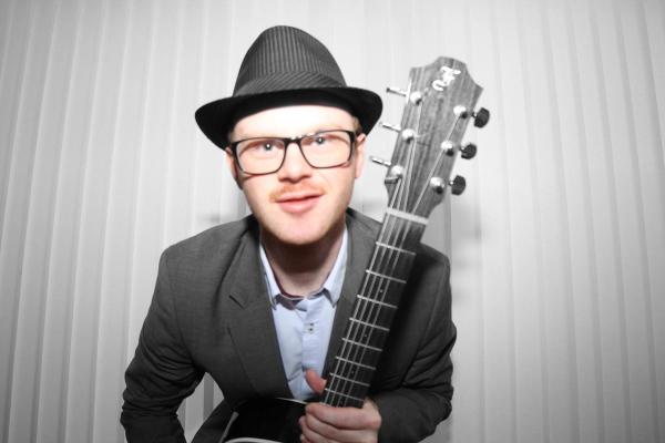 Sindre Hellevik (Hellevik Underholdning)