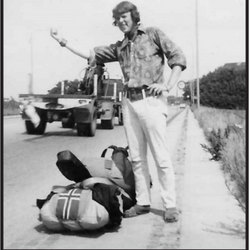 Kristoffer Foldøy på haiking i 1968 foto Øyposten