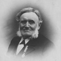 Lærer Jonas Vellesen foto: Akershusbasen