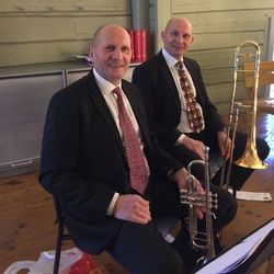 Tvillingene Odd og Hans Abrahamsen foto privat