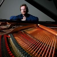 Ståle Kleiberg ved flygelet (2009) Foto: Vegard Eggen