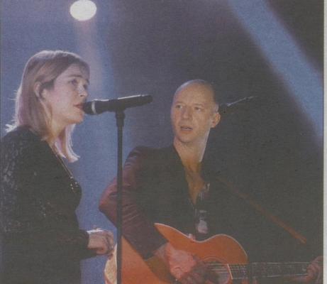 Sivert Høyem og Marie Munroe fremfører "My Thieving Heart" foto iTromsø/Ronald Johansen