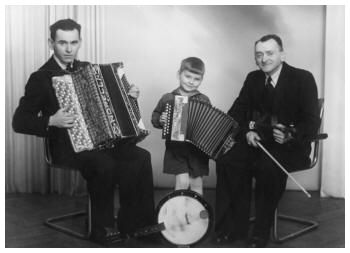 Knut, Jan og Klaus Knutsen bildet tatt fra Jan Knutsens hjemmeside