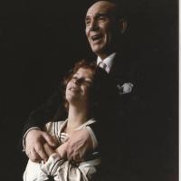 Lise Gjessen som Annie og Frank Weylert som Mr. Warbucks foto Rogaland Teater
