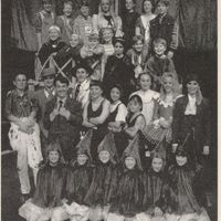 Ensemblet i Markus Trost og Drømmen om den grønne øya foto Kjetil Alsvik/Rogaland Teater