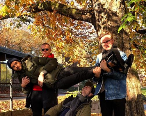 Limbo foto: Blå Trå