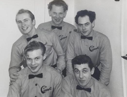 GMs Comet Storbandet GM's COMET fra 1955-1959 Øverst: Gudmund Mydland , Trombone/Kontrabass Midten : Steinar Eia , Piano Eivind Haaland, Trompet/ Kontrabass Nederst: John Immerstein , Banjo/ Tromme Alf Torgersen , Trompet/ Trommer bildet tilhører Kathrine Haaland