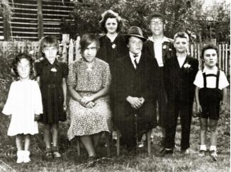 Her er hele Herliga London avfotografert i Djupadalen, totalt uvitende om det musikalske gjennombruddet som få dager senere var et faktum.