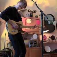 Tor-Arne Vikingstad med Sløtface i 2017 foto Martin Schumann / Wikipedia