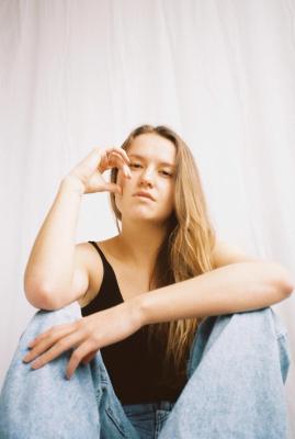 Carmen Forbes foto hentet fra offisiell Facebookside