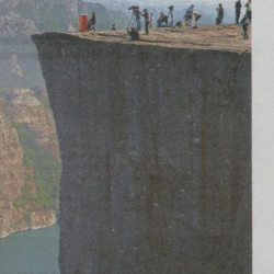 Stefan Aaron på Preikestolen foto Strandbuen / Roar Larsen