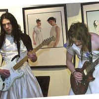 Fra Alexander Enoksen foto/musikkutstilling "Brudklädning" Bilde hentet fra Folken boka "Ekte Kjærlighet"